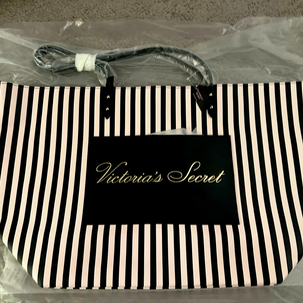 Victoria Secret tote NWT